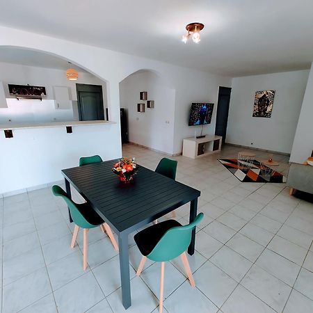Le Nil Appartement Cosy Tout Confort Baie-Mahault Exteriör bild