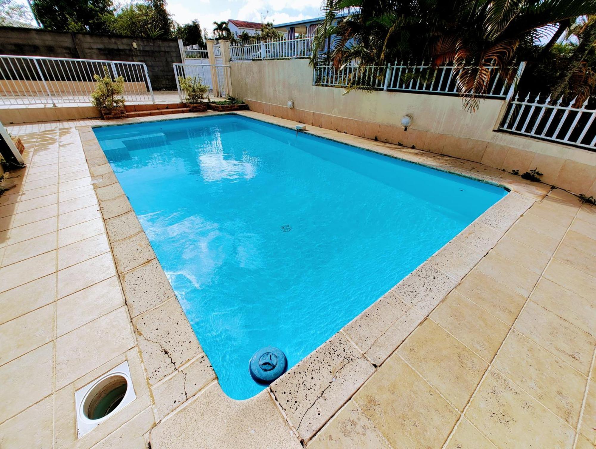 Le Nil Appartement Cosy Tout Confort Baie-Mahault Exteriör bild